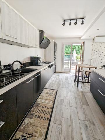 Maison 3 chambres  avec garage et grand jardin