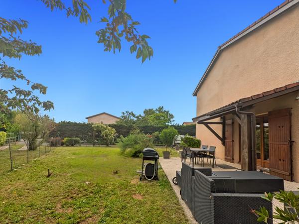 Maison 3 chambres  avec garage et grand jardin