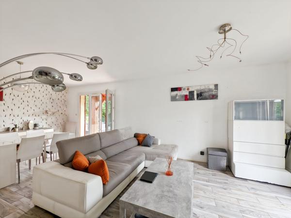 Maison 3 chambres  avec garage et grand jardin