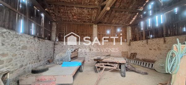 Ferme à rénover avec dépendances