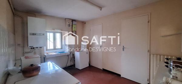 Ferme à rénover avec dépendances