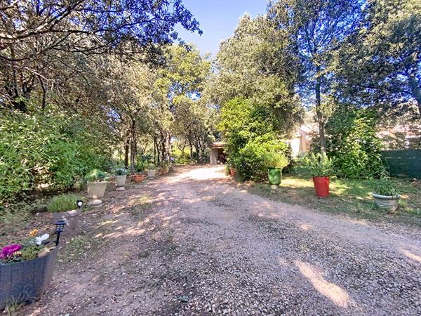 Maison Uchaux 3 pièce(s) 62m2 - terrain 1000m²