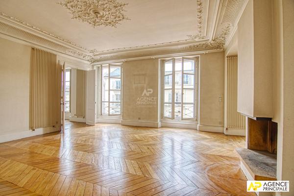Versailles Notre-Dame- Appartement duplex 8 pièces 303 m² au sol avec garage €1 995 000 ** - Référence 25870