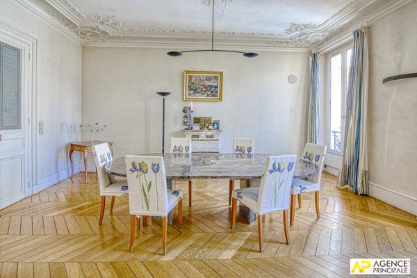 Versailles Notre-Dame- Appartement duplex 8 pièces 303 m² au sol avec garage €1 995 000 ** - Référence 25870