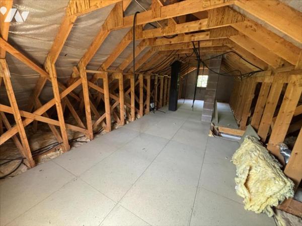 Maison 4 pièces (environ 85 m² habitables) située en impasse et à proximité du centre-ville