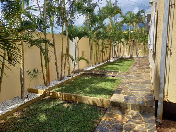 JOLIE VILLA A DUPARC SAINTE-MARIE