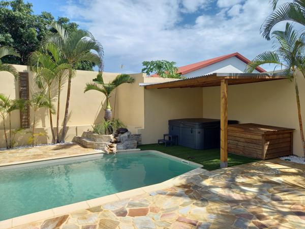 JOLIE VILLA A DUPARC SAINTE-MARIE