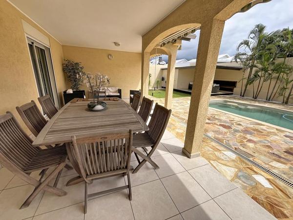 JOLIE VILLA A DUPARC SAINTE-MARIE