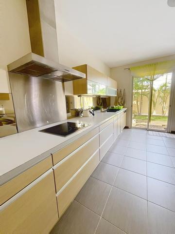 JOLIE VILLA A DUPARC SAINTE-MARIE