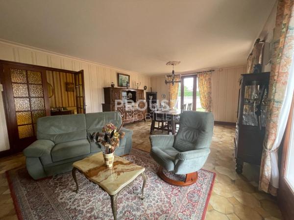 Exclusivité, quartier st liguaire, plain-pied de 85 m² environ avec garage et jardin.