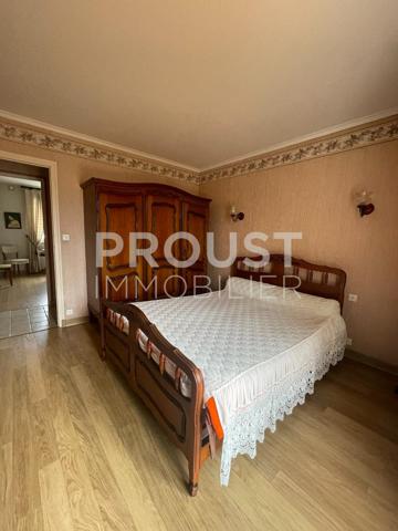 Exclusivité, quartier st liguaire, plain-pied de 85 m² environ avec garage et jardin.