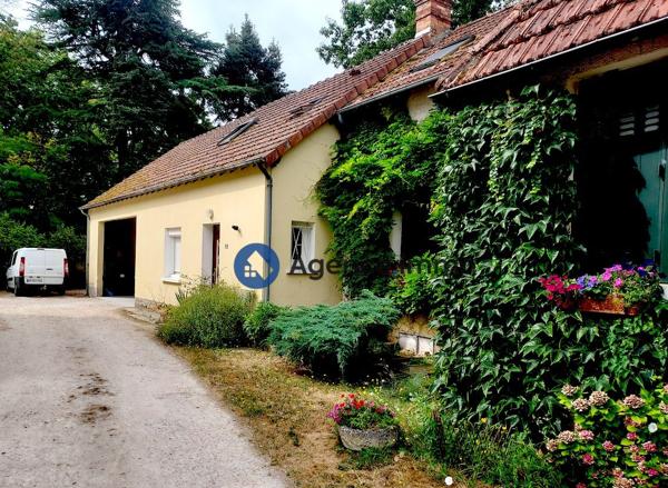 À vendre - Maison mitoyenne 1 côté, 3 pièces située à Salbris (41300)