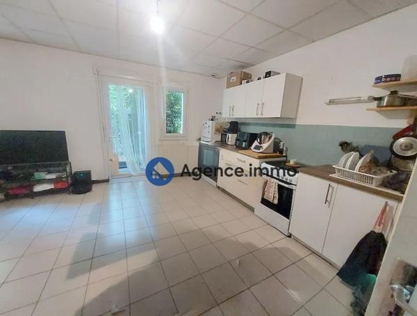 À vendre - Maison mitoyenne 1 côté, 3 pièces située à Salbris (41300)