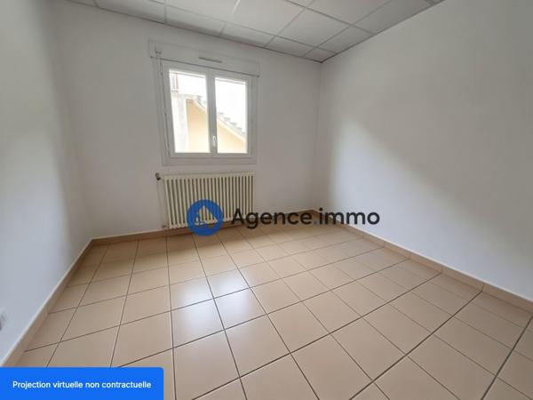 À vendre - Maison mitoyenne 1 côté, 3 pièces située à Salbris (41300)