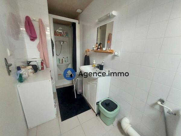 À vendre - Maison mitoyenne 1 côté, 3 pièces située à Salbris (41300)