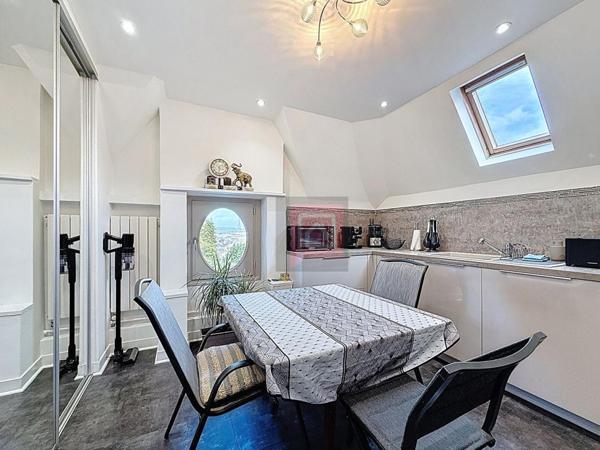 Aux portes de Honfleur avec vue sur le pont de Normandie