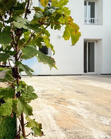 Saint-Nazaire – Plage à vélo 7min & Parc Paysager : Votre maison 3 chambres, rénovée avec DPE C !