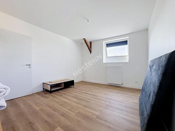 Maison familiale à vendre à Liré - 4 chambres, dépendances et jardin