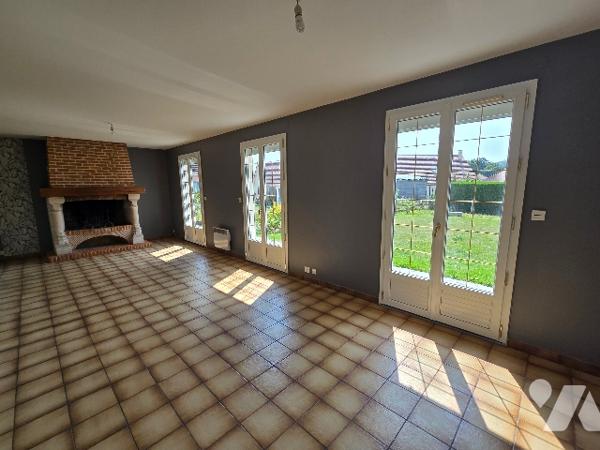 YVETOT, PAVILLON d'~ 97 m² sur un terrain d'~ 440 m², 3 chambres, un garage, un sous-sol