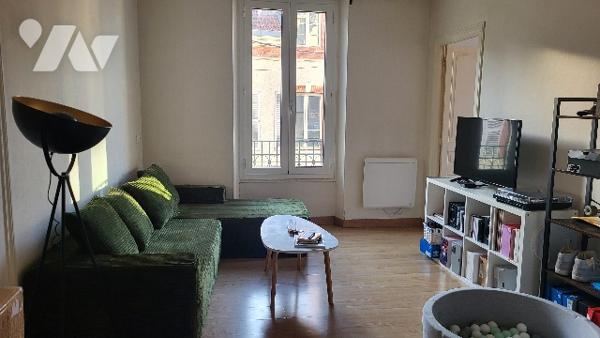 APPARTEMENT 2 PIECES AVEC BALCON