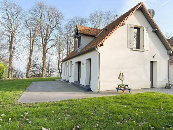 Médan (78670) Maison rénovée, 4 chambres - Terrain 881m² - Garage