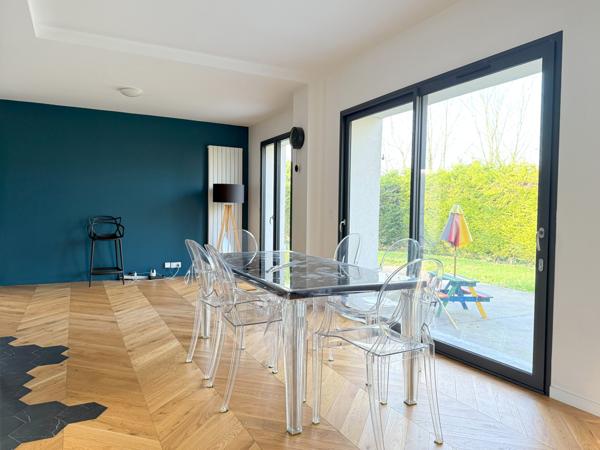 Médan (78670) Maison rénovée, 4 chambres - Terrain 881m² - Garage