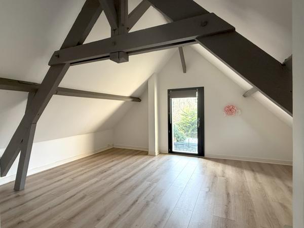 Médan (78670) Maison rénovée, 4 chambres - Terrain 881m² - Garage