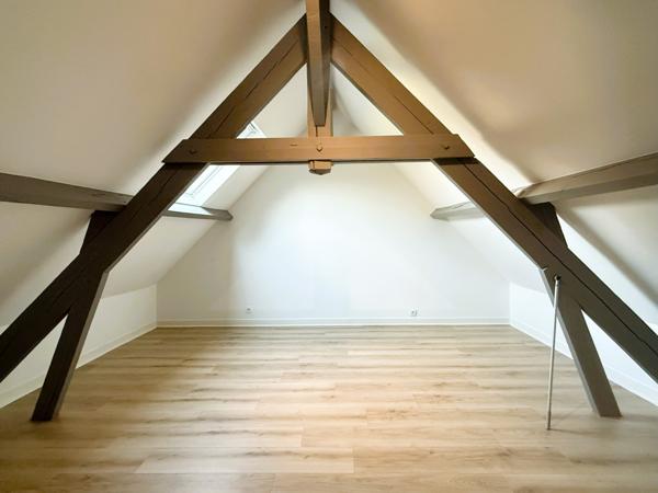 Médan (78670) Maison rénovée, 4 chambres - Terrain 881m² - Garage