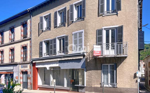 Immeuble à vendre    6 pièces •  Massiac