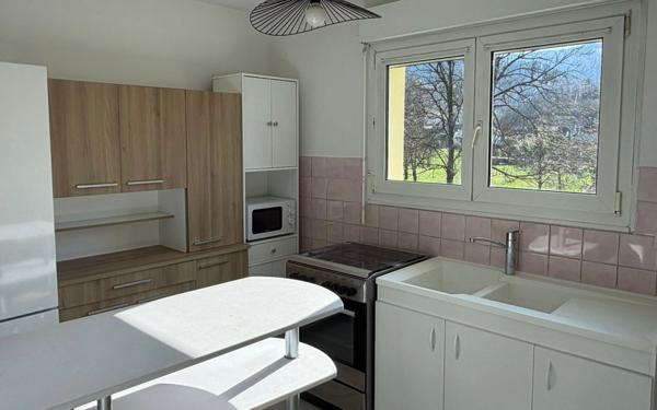 Appartement à louer    2 pièces • 52 m2 Moosch