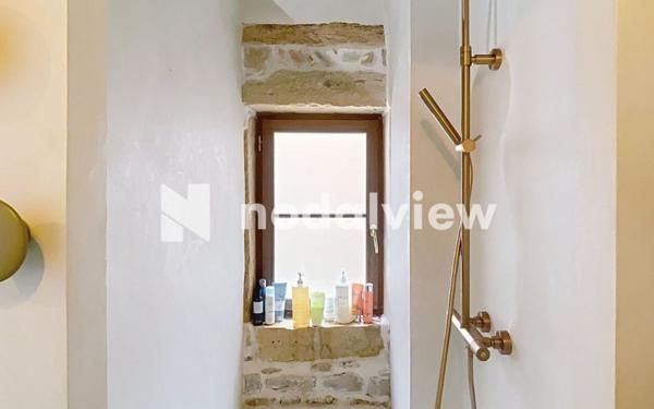 Appartement à vendre    3 pièces • 74 m2 Lyon 1