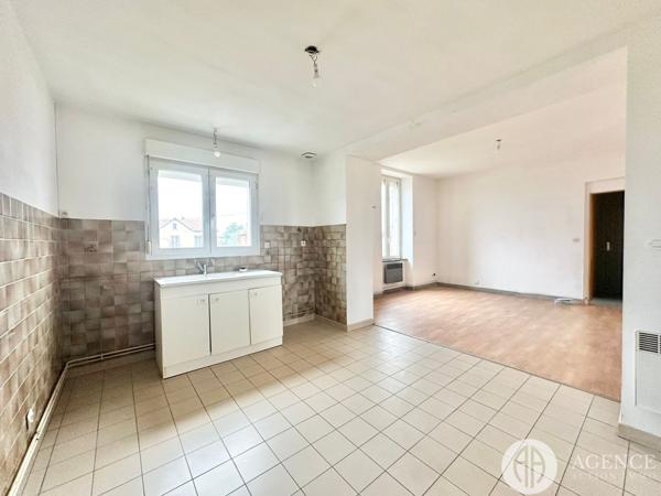 Saint-Rambert-d'Albon (26140) appartement 1 chambre garage cave cour
