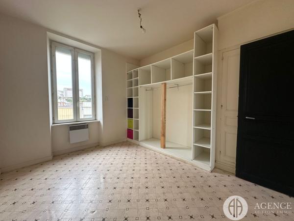 Saint-Rambert-d'Albon (26140) appartement 1 chambre garage cave cour