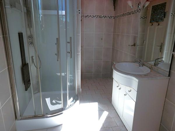 Ancien Corps de Ferme à 20 mn d'AMIENS-Sud & Hôpital (C.H.U)