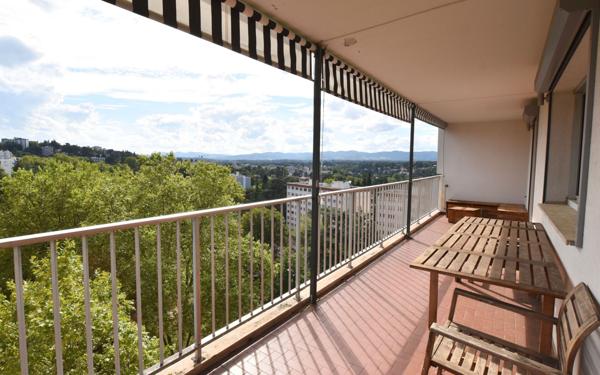 Appartement à vendre    4 pièces •  Lyon 9