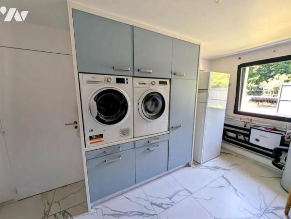 PLEUMEUR-BODOU – RARE : GRANDE MAISON PLAIN-PIED RÉCENTE AU CALME, PROCHE ÉCOLES ET COMMERCES