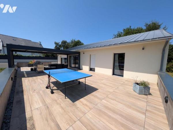 PLEUMEUR-BODOU – RARE : GRANDE MAISON PLAIN-PIED RÉCENTE AU CALME, PROCHE ÉCOLES ET COMMERCES