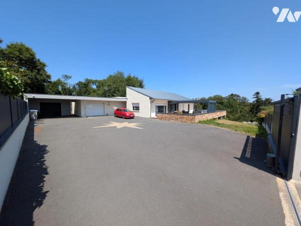 PLEUMEUR-BODOU – RARE : GRANDE MAISON PLAIN-PIED RÉCENTE AU CALME, PROCHE ÉCOLES ET COMMERCES