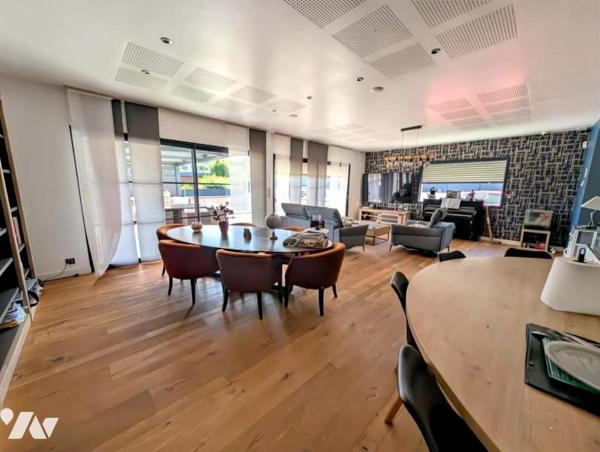PLEUMEUR-BODOU – RARE : GRANDE MAISON PLAIN-PIED RÉCENTE AU CALME, PROCHE ÉCOLES ET COMMERCES