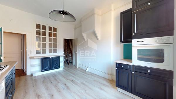 À VENDRE ? UN APPARTEMENT DE CHARME DE 170 m² À NEVERS !
