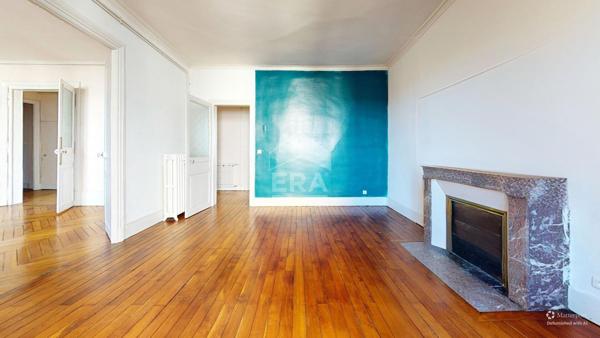 À VENDRE ? UN APPARTEMENT DE CHARME DE 170 m² À NEVERS !