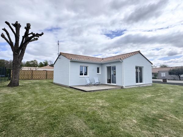 La Mothe-Achard (85150) Maison offrant 74 m2 habitables sur 608 m2 de terrain.