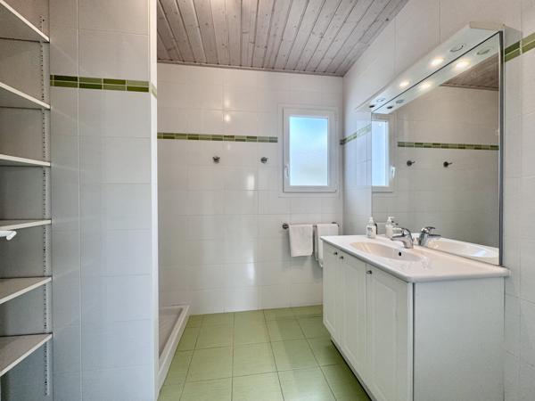 La Mothe-Achard (85150) Maison offrant 74 m2 habitables sur 608 m2 de terrain.