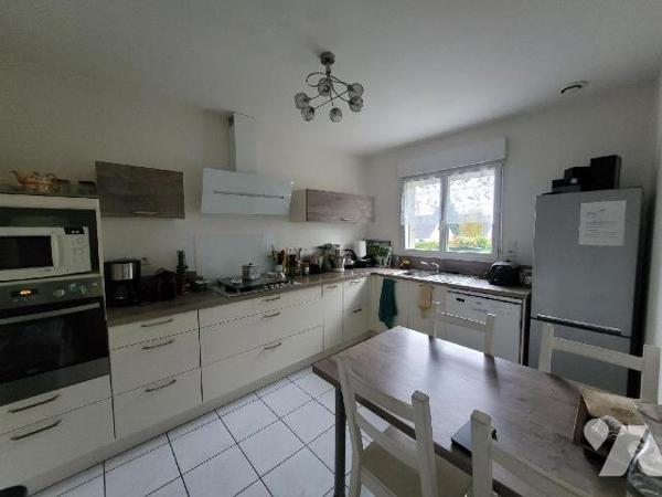 Maison à Vendre à Saint-Briac-sur-Mer (35800) en Ille-et-Vilaine (35)

Cette maison dispose d...