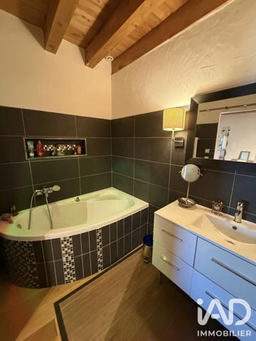 Maison à vendre 8 pièces 173 m² Saint-Julien-Mont-Denis