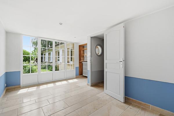 Maison Mareil Marly 9 pièce(s) 915 000 € **  - Référence  18356
