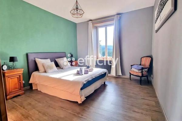 Local Commercial 11 pièces - 347 m²