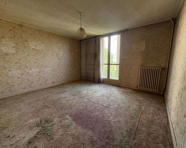 Appartement
         4 pièces
        - 72 m² Exclusivité 150 000 € *