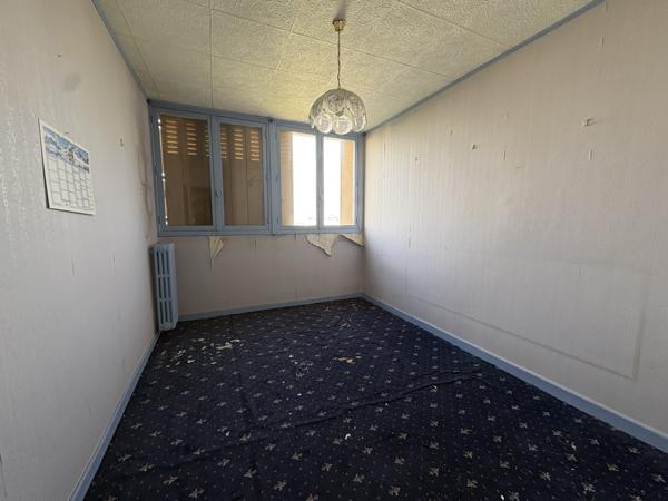 Appartement
         4 pièces
        - 72 m² Exclusivité 150 000 € *