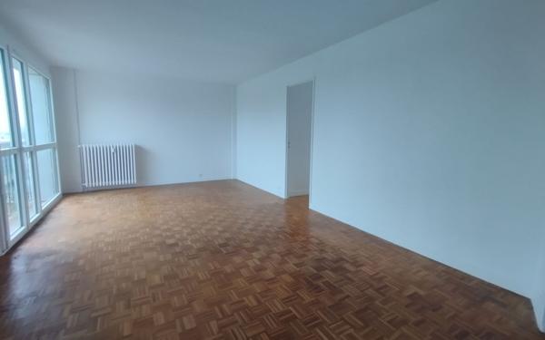 Appartement à louer    3 pièces • 75,27 m2 Compiègne